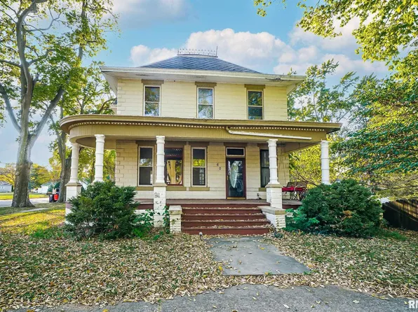 601 Edward St, Henry, IL 61537