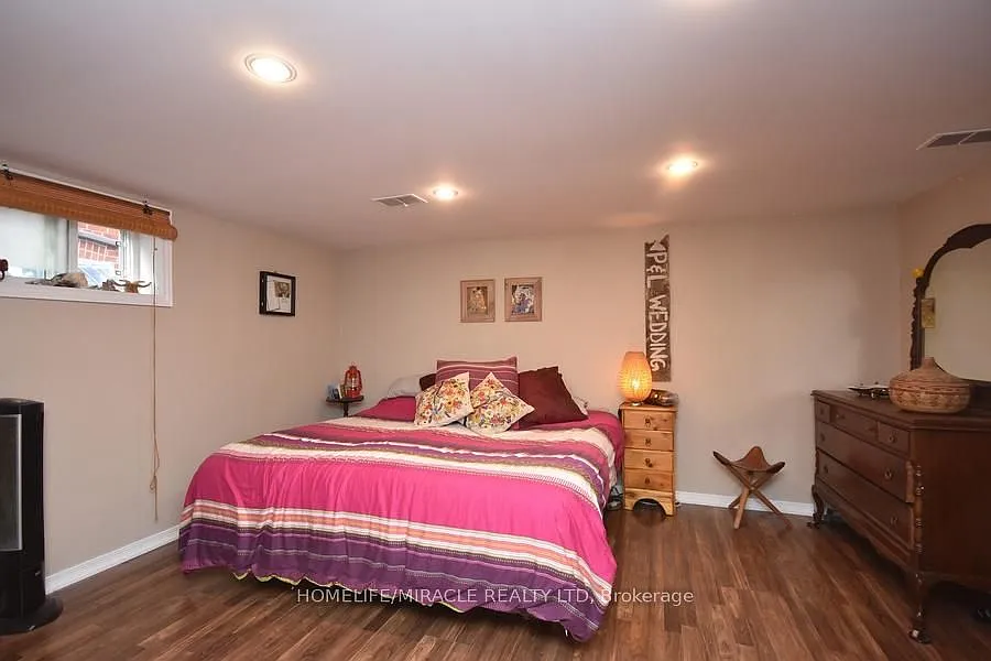 1476 Cawthra Rd
