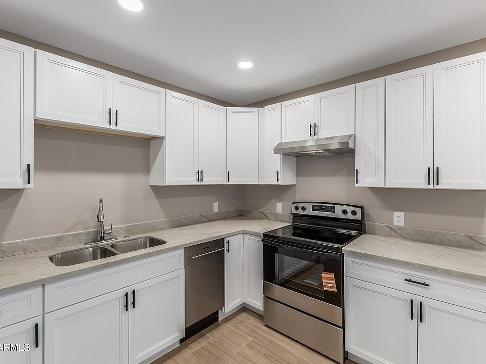 1st image of 1906 E ALMERIA Road