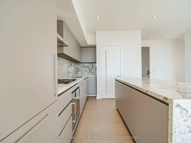 1315 Bay St #1901 — Photo 8