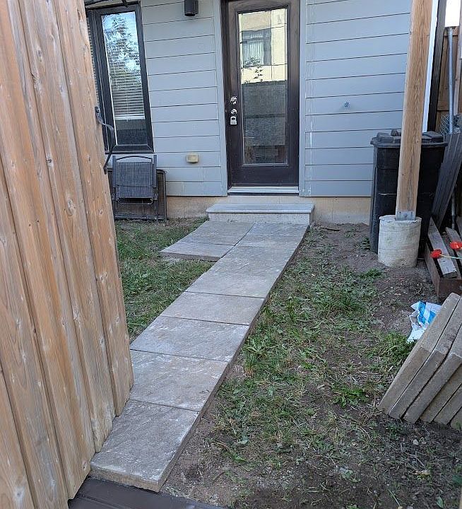 1st image of 540 Essa Rd #17