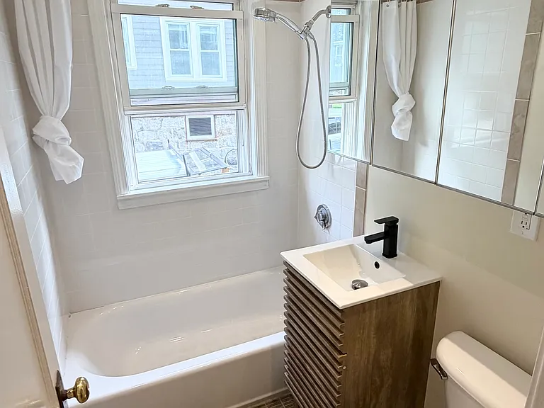 29 Beecher St #2 — Photo 18