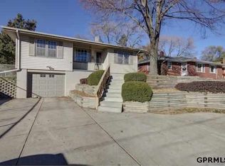 3216 S 42nd St, Omaha, NE 68105