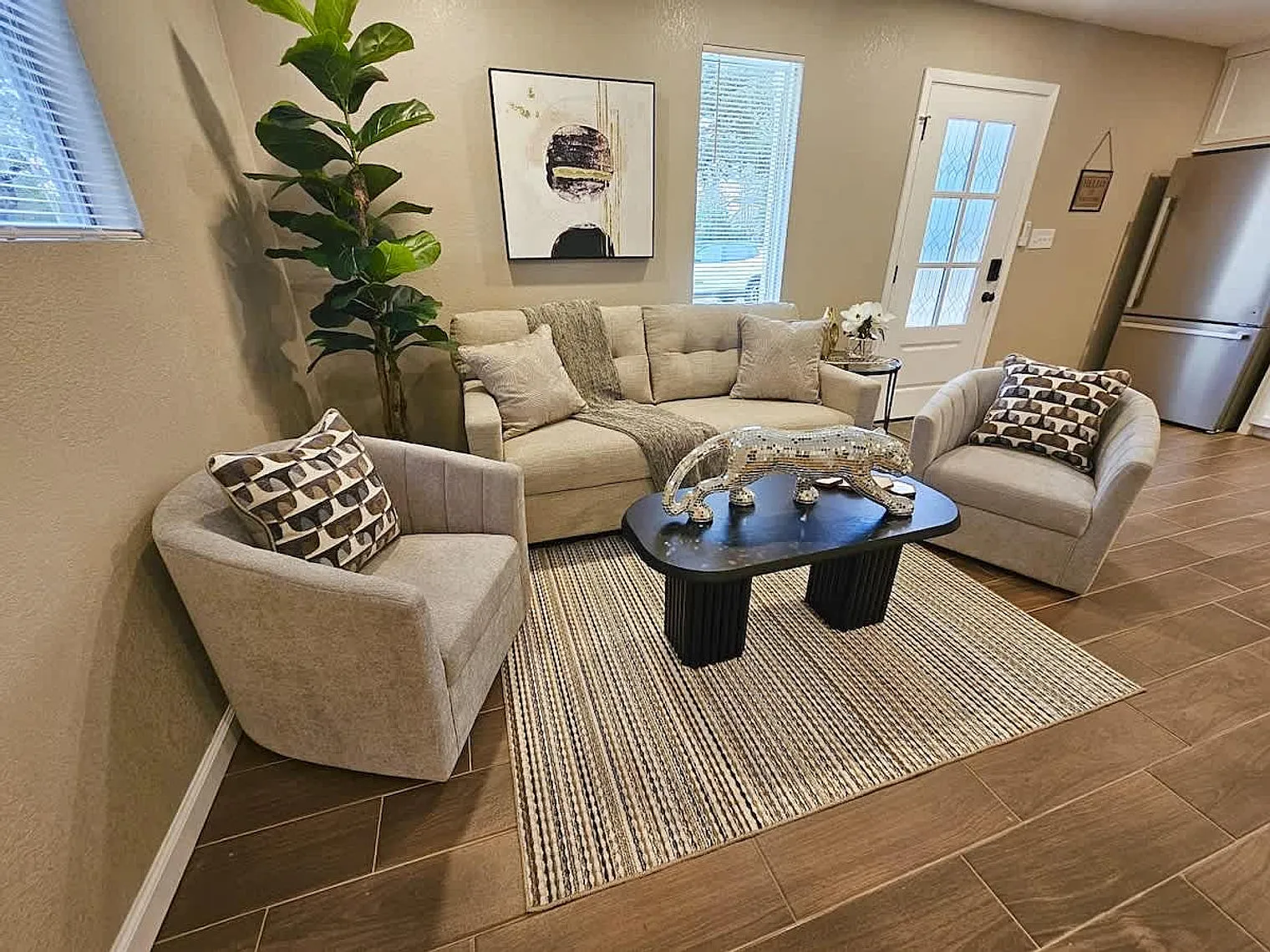 1 bed, 1.0 bath, $2,943 — Photo 2