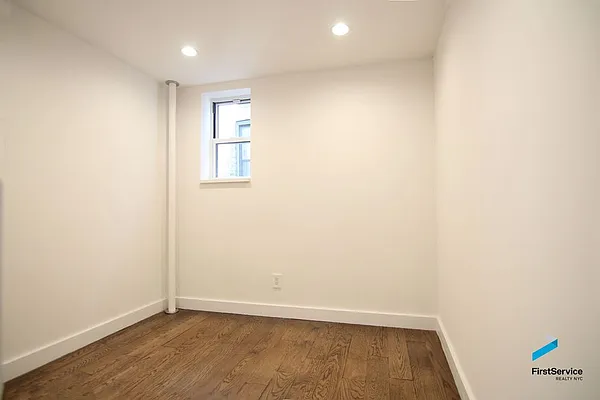 Rented by FirstService Realty (legacy) | media 26