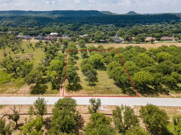 3107 E Landings Rd S, Granbury, TX 76049