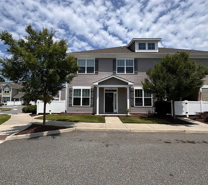 1303 Tides Edge Ct