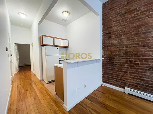 Rented by City Connections Realty | media 12