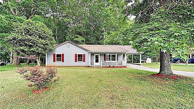1st image of 110 Hickory Creek Dr