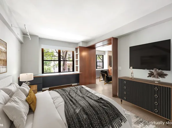 1025 5th Avenue image 5 of 5