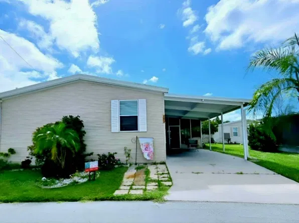181 4th St E, Nokomis, FL 34275