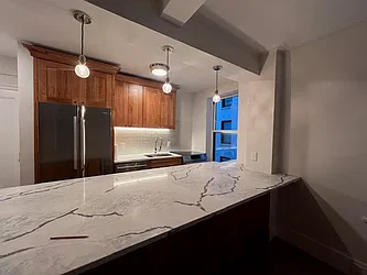 415 Central Park West, #7C