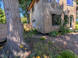 10719 1st Ave NW, Seattle, WA 98177