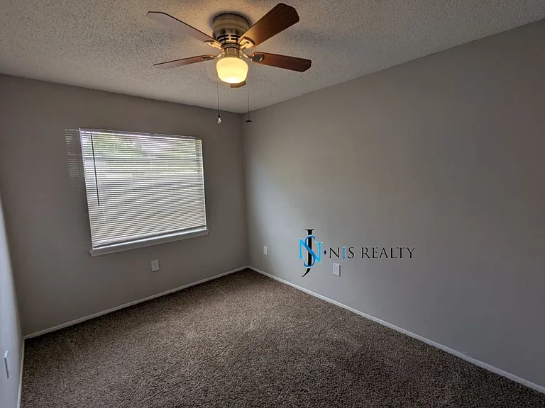 3153 Lodi Dr — Photo 14