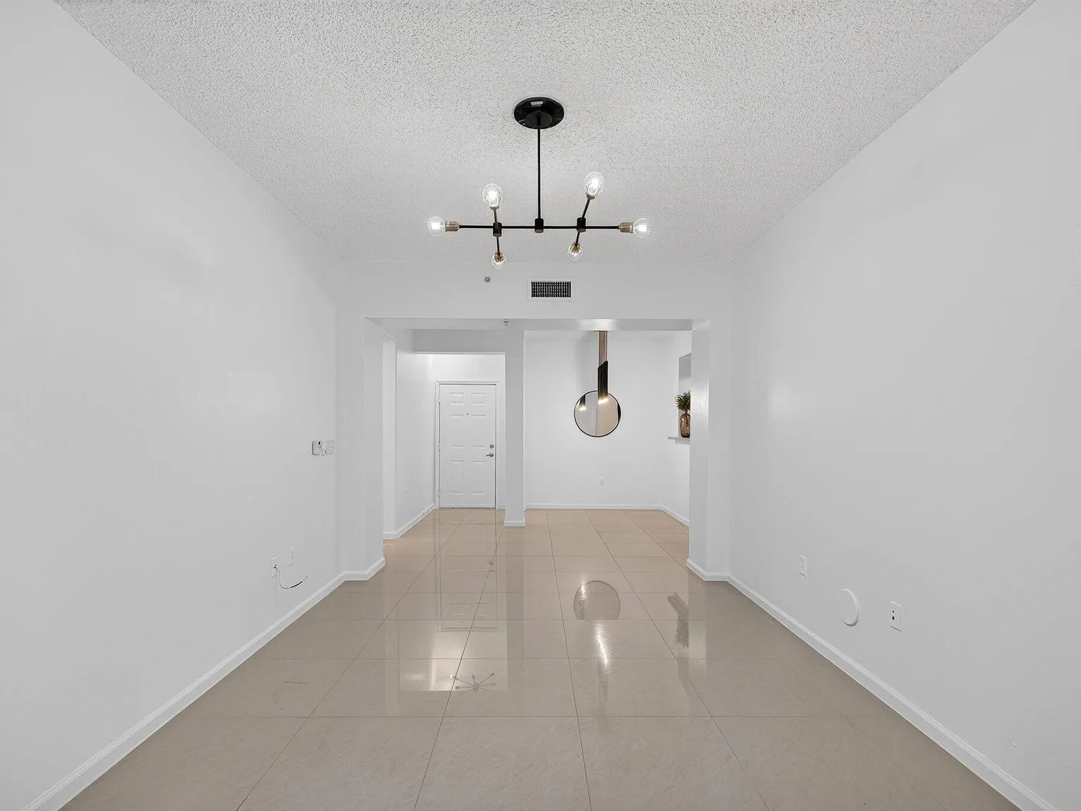 2 bed, 2.0 bath, 1270 sqft, $2,650 — Photo 1