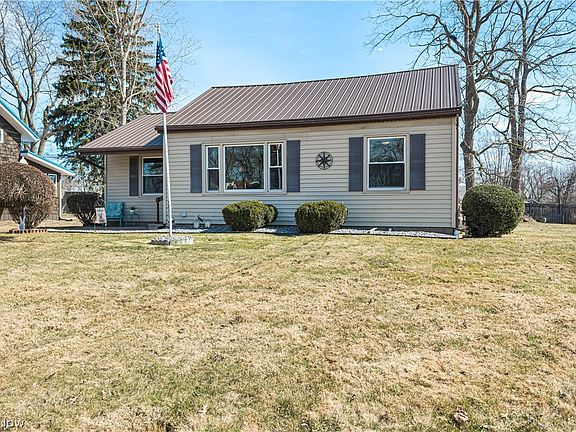 4th image of 136 Minnesota Ave