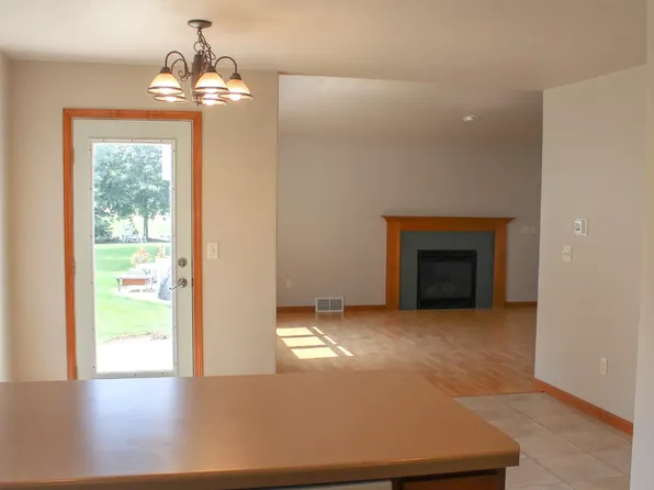 2810 Hunters Run Ct, Kaukauna, WI 54130
