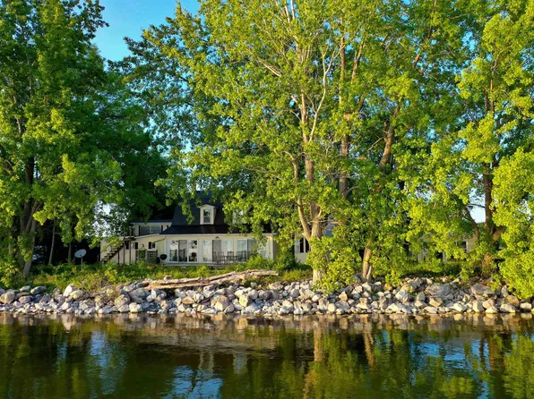 2482 West Shore Road, Alburgh, VT 05440