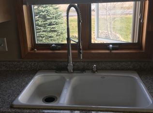 1106 Lone Pine Dr SW, Rochester, MN 55902