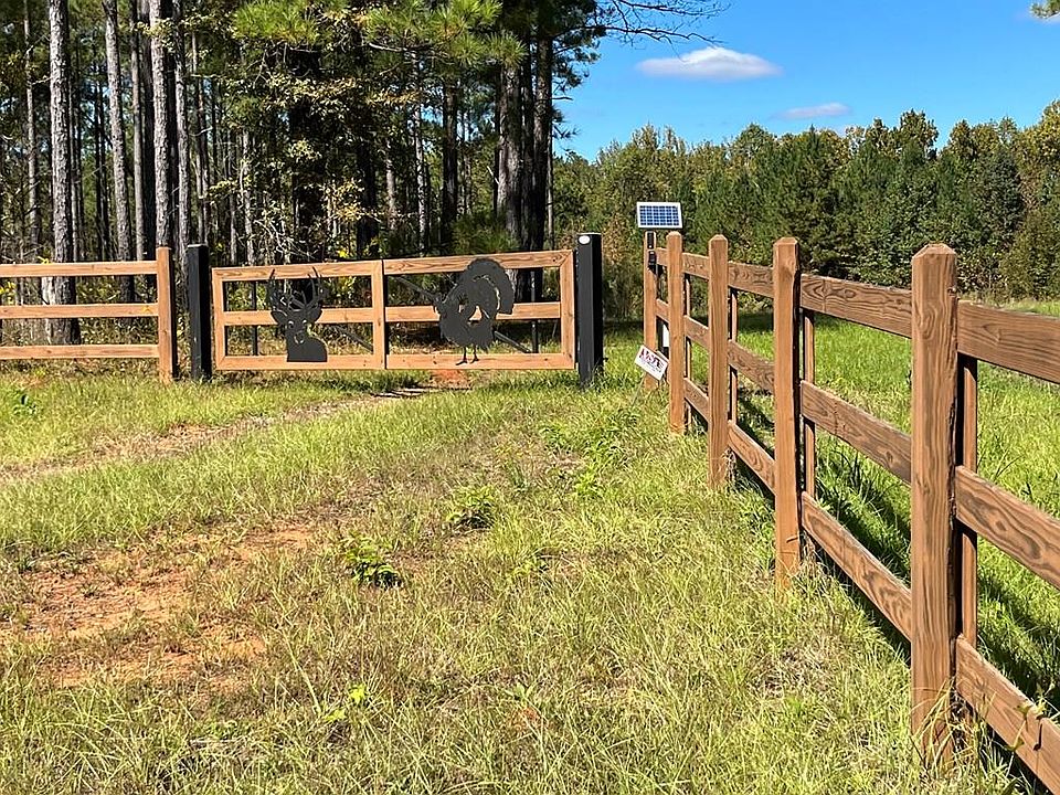 2nd image of 3621 Fortune Hole Rd S