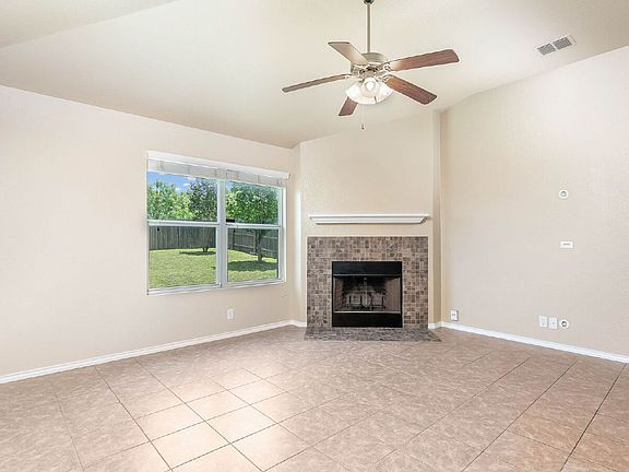 2nd image of 7538 Elegante Way