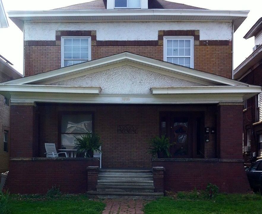2nd image of 1005 8th St #3