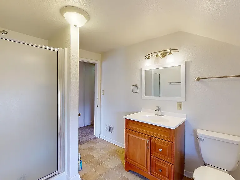 521 Crawford St — Photo 7