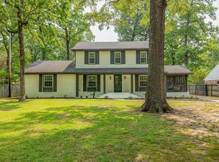 1290 W Crestwood Dr, Memphis, TN 38119