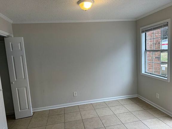 3rd image of 151 Brookwood Ave NE #5