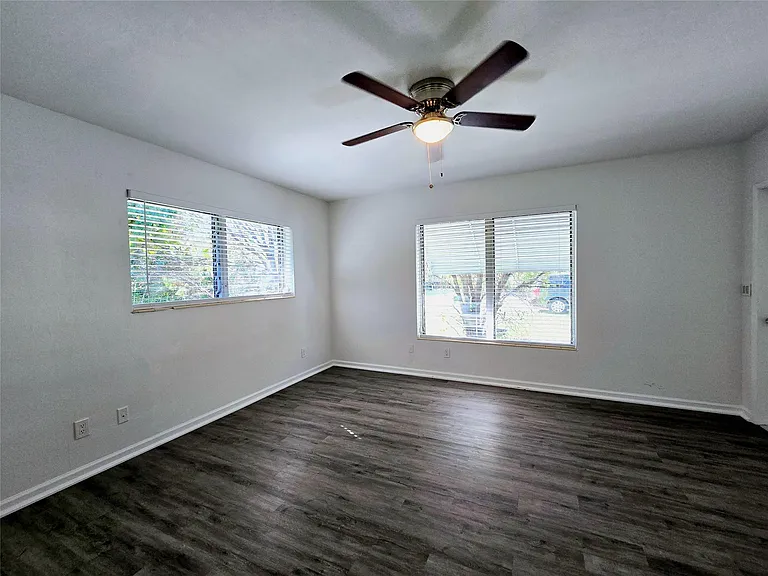 1524 NE 5th Ave — Photo 18