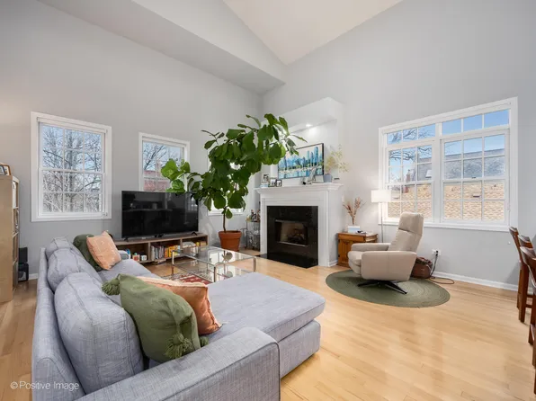 2336 W Palmer St #3, Chicago, IL 60647