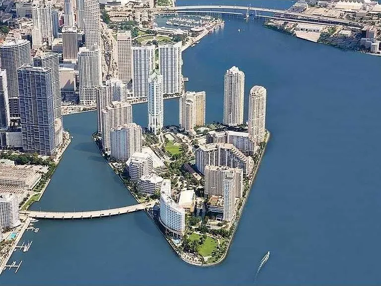 520 Brickell Key Dr #25 — Photo 5