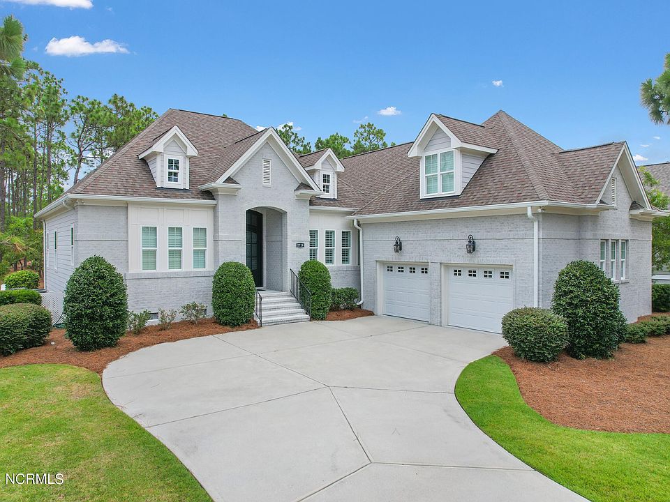 1st image of 2719 Shady Pine Circle