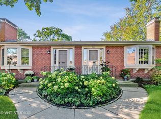 931 Westerfield Dr, Wilmette, IL 60091