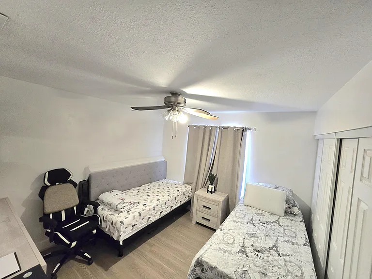 1530 Royal Forest Ct — Photo 22