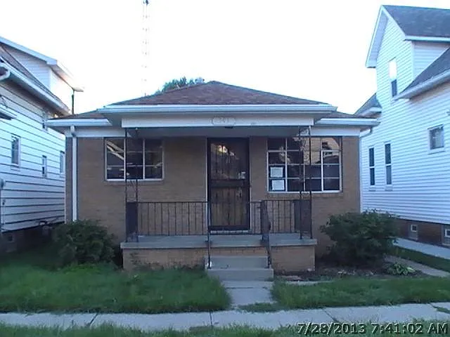341 E Hudson St photo 1