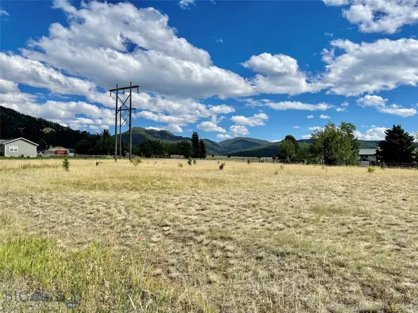 Grand Ave, Butte, MT 59701
