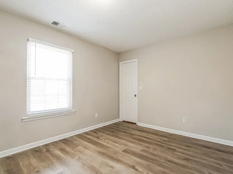 3323 Baseline Rd — Photo 12
