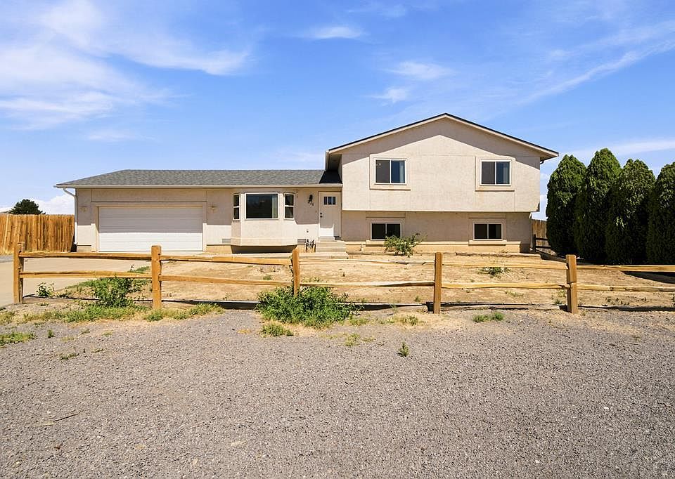 1st image of 211 E Abarr Dr