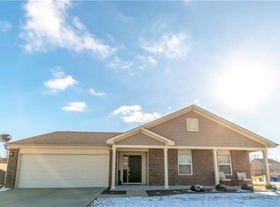1168 Dark Star Ct, New Whiteland, IN 46184