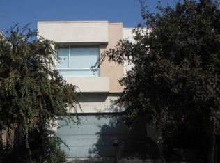 2275 Santa Ana S, Los Angeles, CA 90059