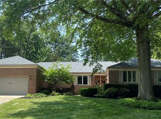 2290 Thurmont Rd, Akron, OH 44313