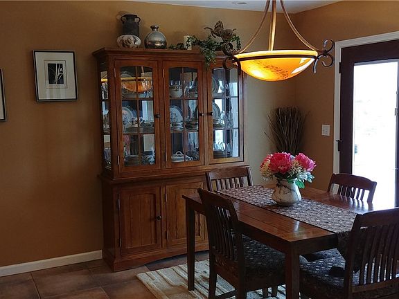 3rd image of 833 Desert Aire Dr SW