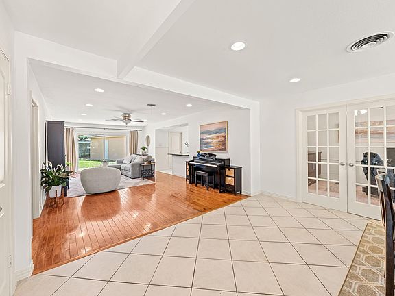 4th image of 5827 Rutherglenn Dr