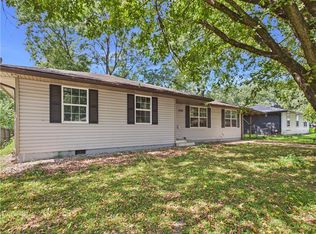 2705 Rosebud Cir, Sedalia, MO 65301