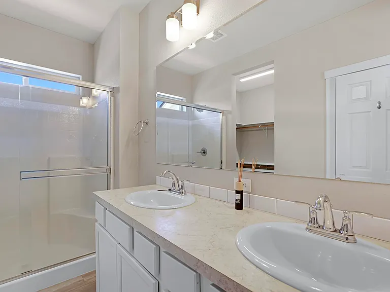 4345 W Silver Riv — Photo 14