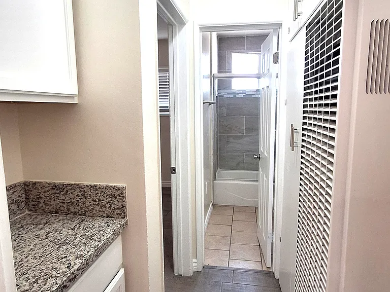 4033 W El Segundo Blvd #D — Photo 27