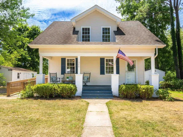 308 N Oak Ln, Waynesboro, VA 22980