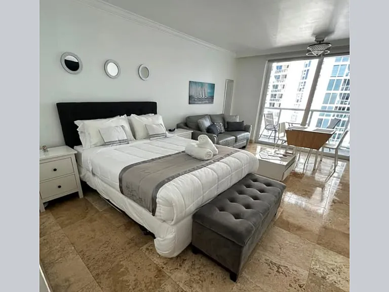 19201 Collins Ave #1017 — Photo 3