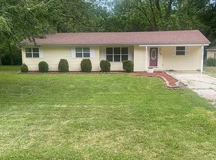 108 Grays Ln, Decatur, IL 62526